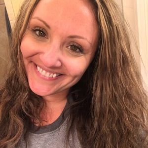 Meet your Posher, Cassandra